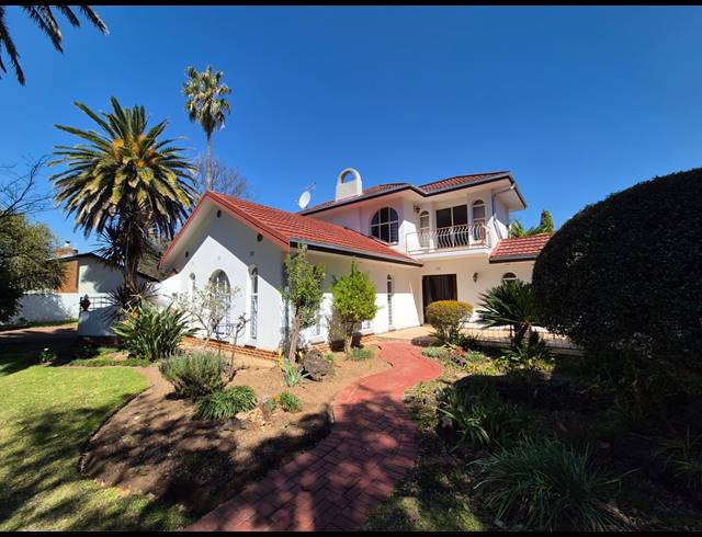 4 BEDROOM HOUSE FOR SALE IN BISHOPS BAY
